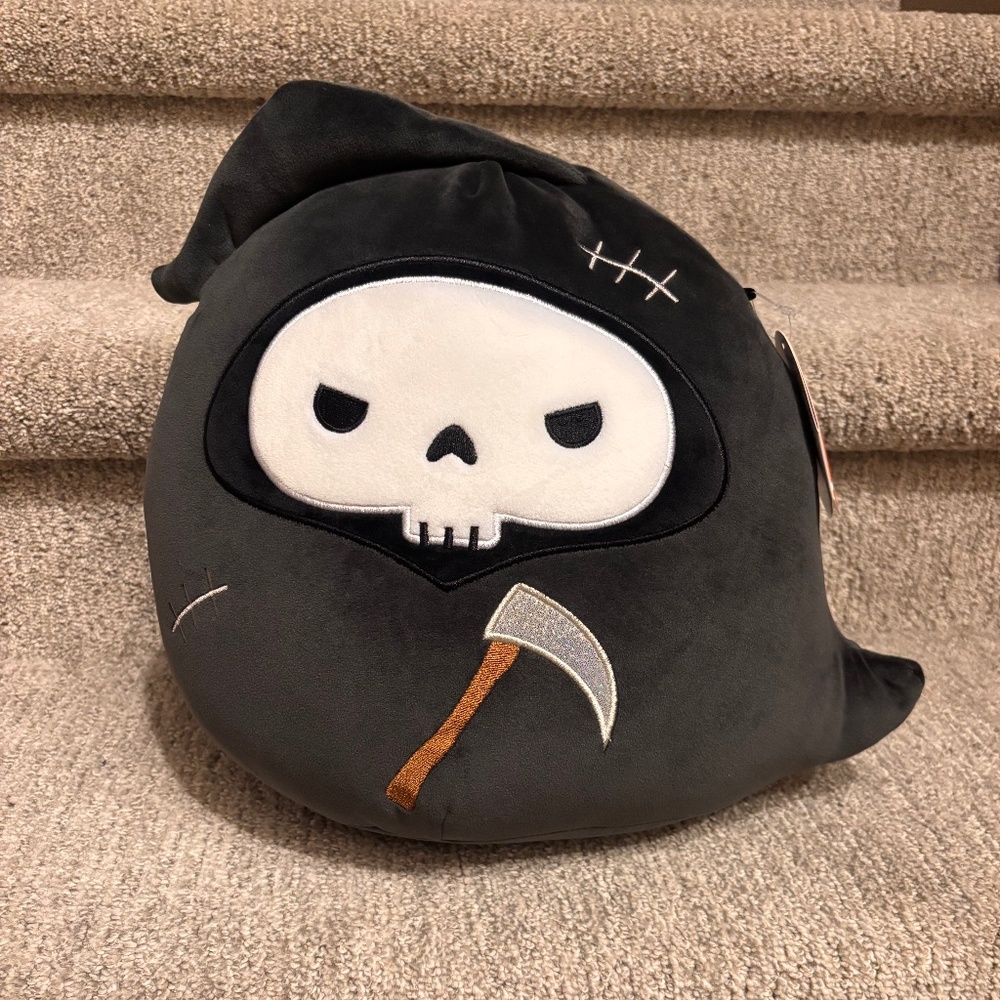 Squishmallow Otto (stitches)